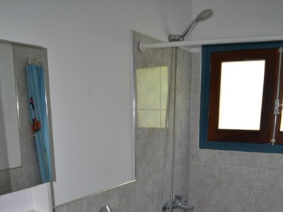 Casa mas departamento en Tanti